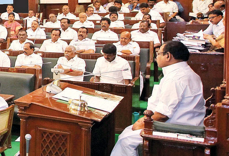 `` 'தேனீ' இனி என்ன செய்யும் தெரியுமா?” - சட்டமன்றத்தில் மகனின் வெற்றியை மெச்சிய அப்பா!