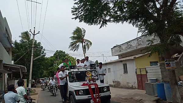 நன்றி அறிவிக்கும் ஜோதிமணி