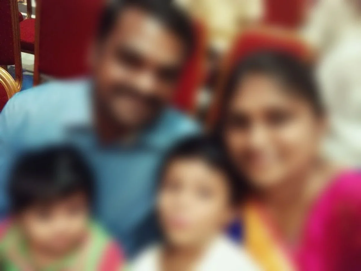 கடத்தப்பட்ட குழந்தை குடும்பத்தினருடன்
