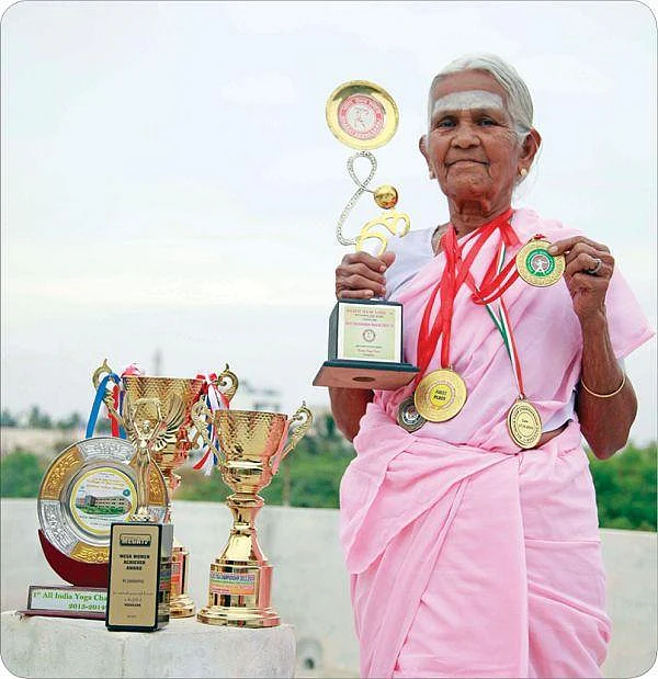 ``வயசு 100... காலை 5 மணிக்கு மேல தூங்கினதில்லை... ஆரோக்கியத்துக்கு என்ன காரணம்னா..!" - `யோகா' நானம்மாள் #InternationalDayofYoga