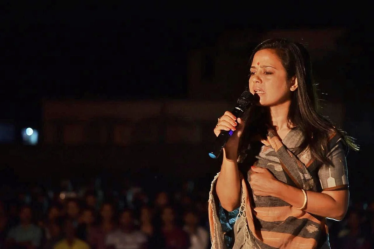 கைநிறைய சம்பளம், அமெரிக்க வேலை, பெற்றோரின் எதிர்ப்பு! - மஹுவா மொய்த்ராவின் அரசியல் பயணம்
