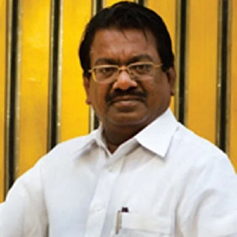 ஒரு வாரத்துக்கு விலை உயர்வில்லா காய்கறிக்கு அரசு எந்த அளவுக்கு உத்தரவாதம்? | is this possible to running veg vans by government? 4 டி.கே.எஸ் இளங்கோவன்