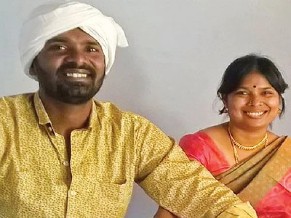 டைட்டில் கார்டு - 2