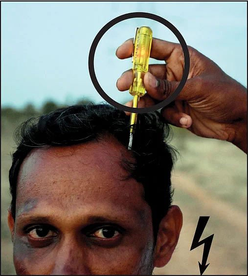 உயிரைப் பறிக்கத் துடிக்கும் உயர் மின்கோபுரங்கள்!