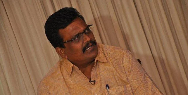 ``தி.மு.க கரைவேட்டி பார்சல் பண்ணுங்க!’ - ஆதரவாளர்களுக்கு தங்கதமிழ்ச்செல்வன் உத்தரவு