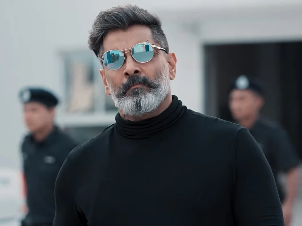 ``நீ விளையாடுறது என்கிட்ட இல்ல... எமன்கிட்ட!'' - விக்ரம் ஆக்ஷனில் கலக்கும் `கடாரம் கொண்டான்' டிரெய்லர்!