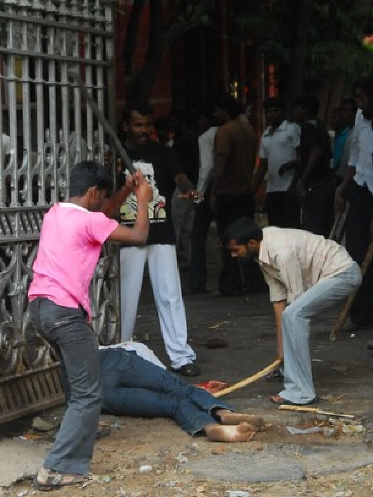 சட்டக்கல்லூரி கலவரம்
