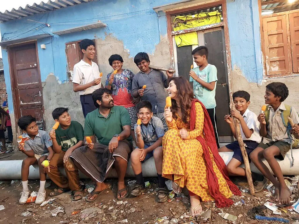 விஜய் சேதுபதி - ராஷி கண்ணா: சங்கத்தமிழன்