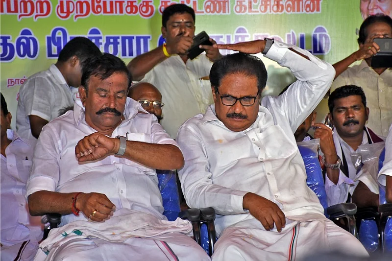 படம் சொல்லும் சேதி - உலகப் புகைப்பட தினம் #VikatanClicks