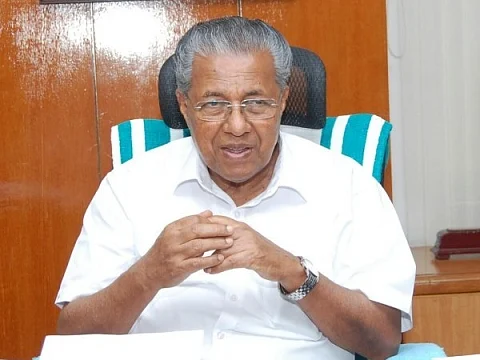 `சிலர் பொய் சொல்கிறார்கள்; முடிந்தவரை உதவுங்கள்!” - தமிழில் கோரிக்கை வைத்த கேரள முதல்வர்