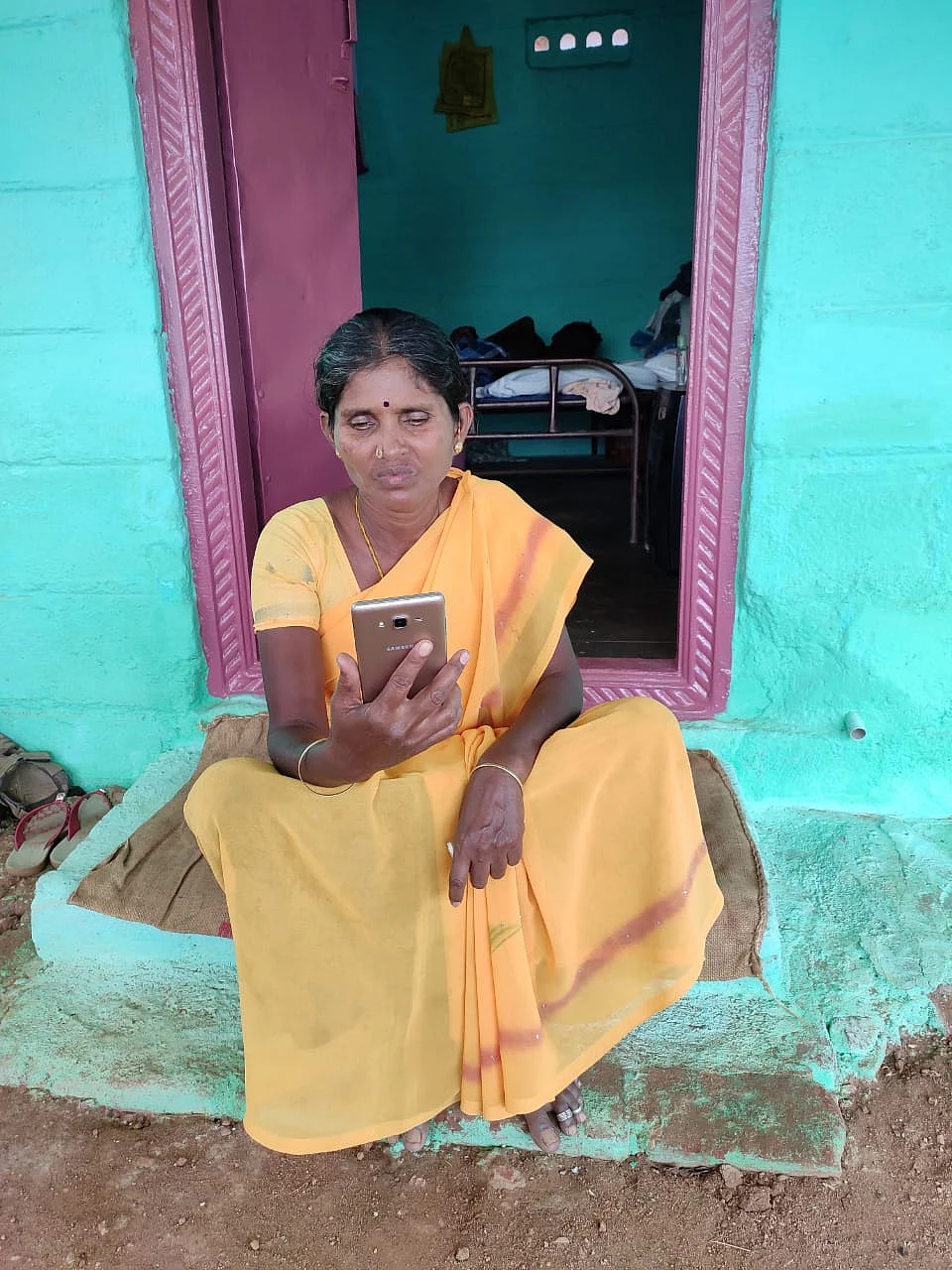 லட்சுமிக்கு ஆறுதல் சொன்ன முகமது உசேன்