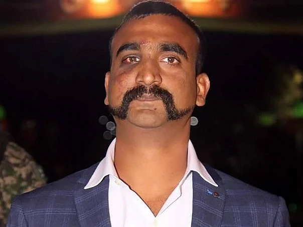 `இந்தியாவுக்கு அஞ்சியே அபிநந்தன் விடுவிக்கப்பட்டார்!’- பாகிஸ்தான் நாடாளுமன்றத்தில் எம்.பி ஒப்புதல்