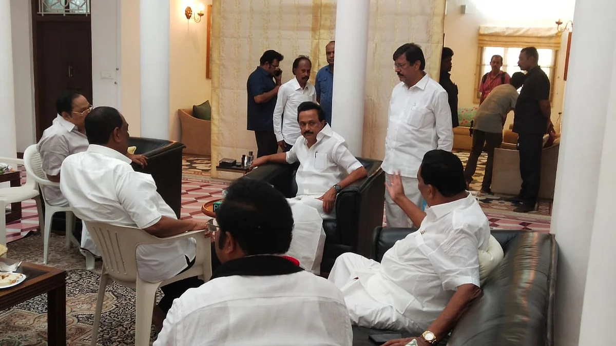 ஸ்டாலின் நடத்திய ஆலோசனை கூட்டம்