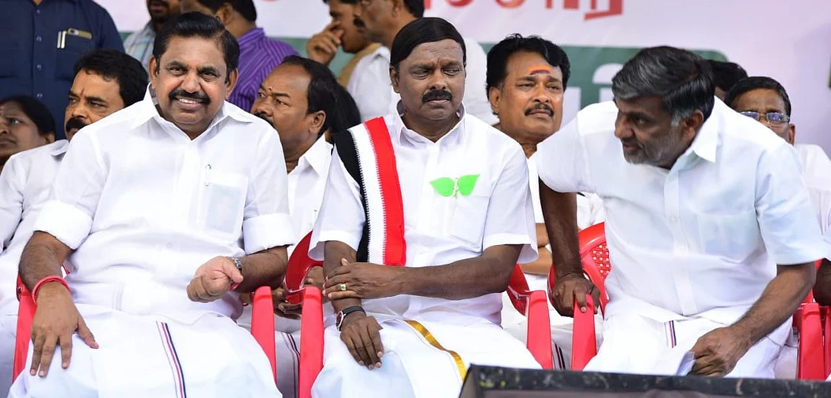 பிரசார மேடையில் முதல்வர்