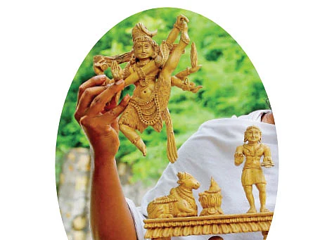 ‘உடைக்கப்பட்ட சிற்பம்... கலைக்கப்பட்ட கனவு!’