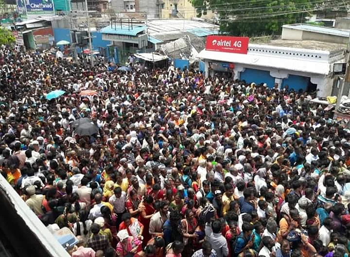 பக்தர்கள் கூட்டம்