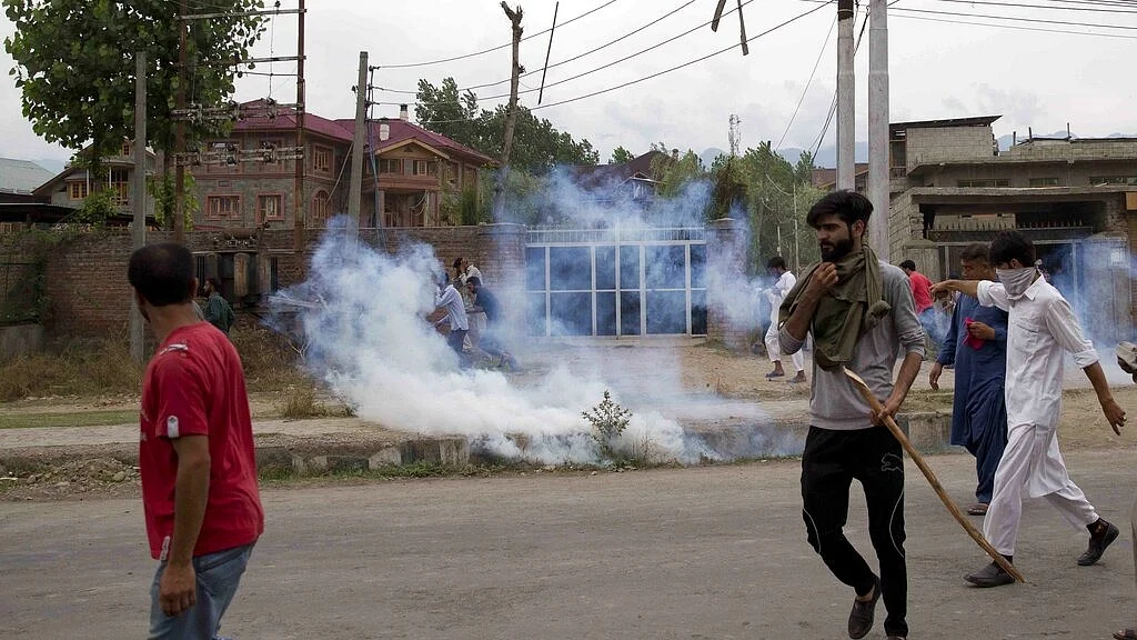 kashmir protesters