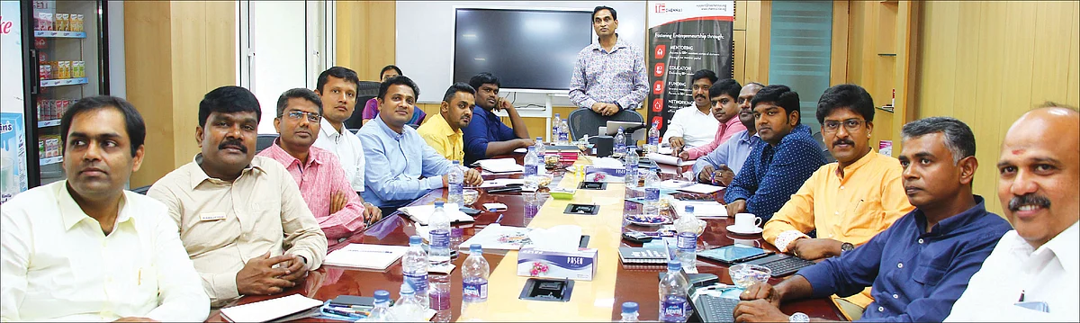 சி.இ.ஓ-வுடன் ஒரு நாள்... தொழில்முனைவோர்களுக்கு வழிகாட்டிய சி.கே.ஆர்!