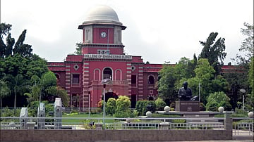 பொறியியல் மாணவர்களுக்கான ஆன்லைன் தேர்வுகள்: அரசு இன்னும் எப்படி எளிமையாக்கலாம்? - ஒரு வழிகாட்டல் | How can anna university ease the online examination procedures?