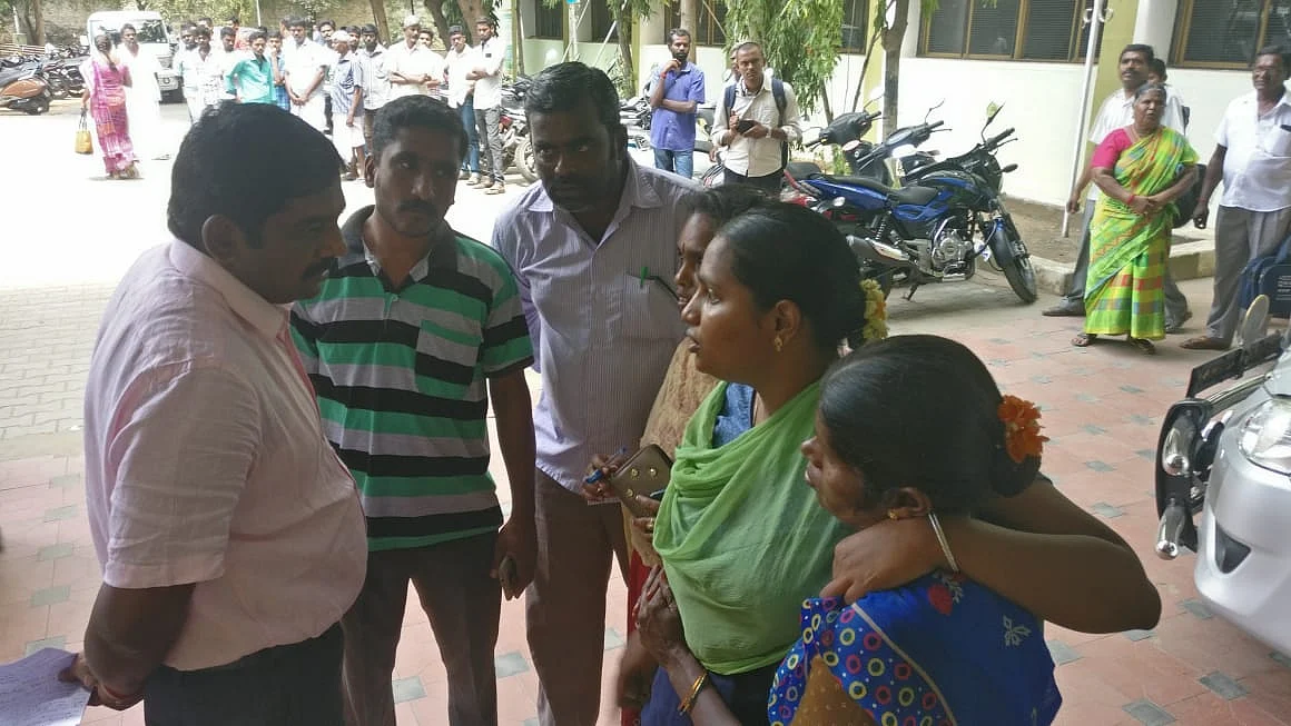 Sandhya, district collector kathiravan