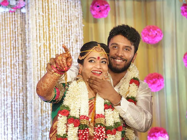 suja varunee, sivakumar
