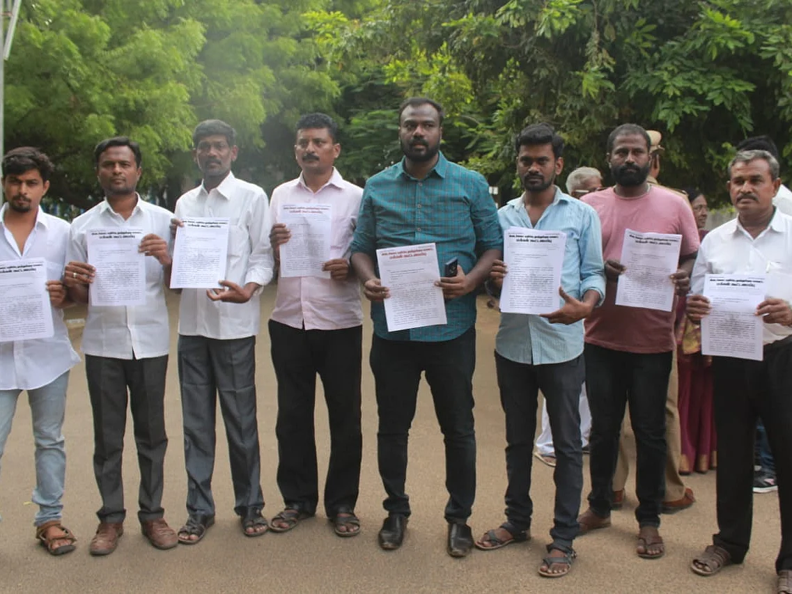 ஸ்டெர்லைட் ஆலை விருந்தில் கலந்துகொண்டார்களா காவல் ஆய்வாளர்கள்? - தூத்துக்குடி சர்ச்சை