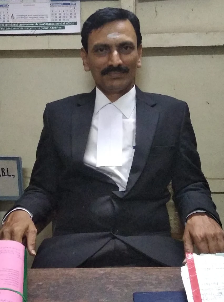 வழக்கறிஞர் வி.எஸ்.சுரேஷ்