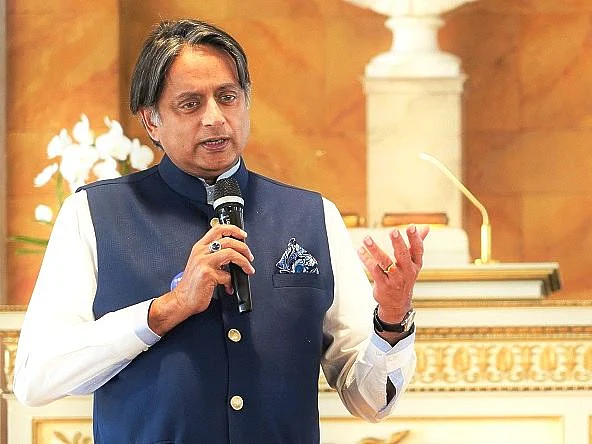 `இதைத்தான் 6 வருடமாகச் சொல்லி வருகிறேன்’ - திடீரென மோடியைப் பாராட்டும் காங்கிரஸ் தலைவர்கள்