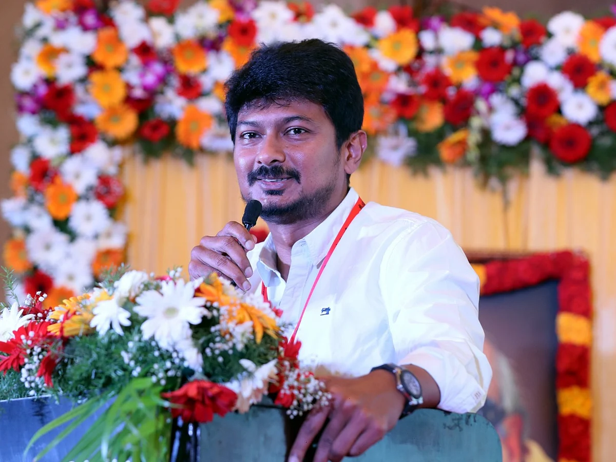 `அடுத்த முதல்வரே எனக் கூறி காலி செய்யாதீர்கள்!' - இளைஞரணிக் கூட்டத்தில் எச்சரித்த உதயநிதி