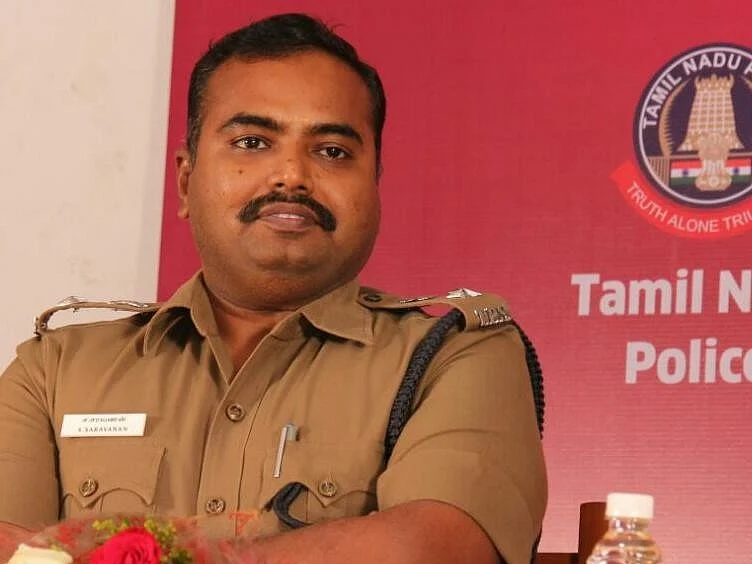 நேர்கொண்ட பார்வையும் `காவலனுக்கான' தேவையும்! - அஜித்தை பாராட்டிய காவல் துணை ஆணையர்