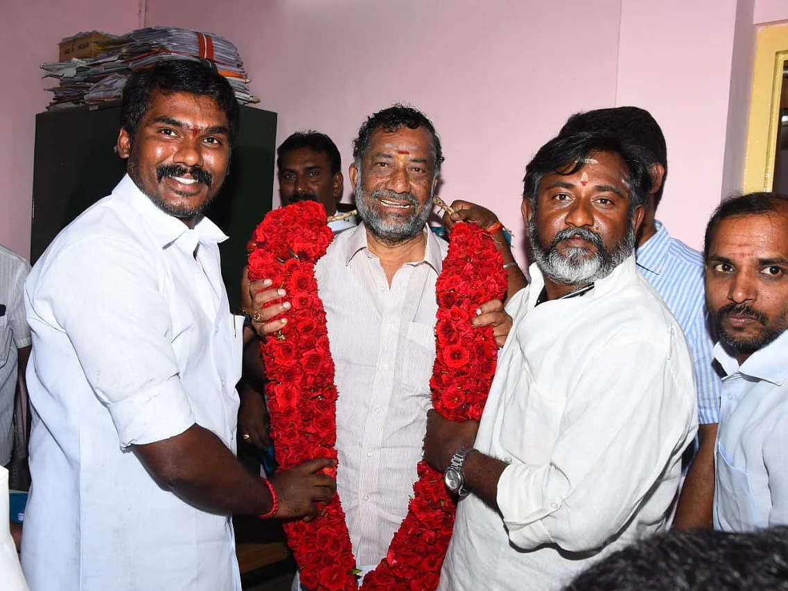 `போலி ஆவணங்கள், முறைகேடாக தலைவர் பதவி?'- ஓ.ராஜாவுக்கு அதிர்ச்சியளித்த நீதிபதிகள்