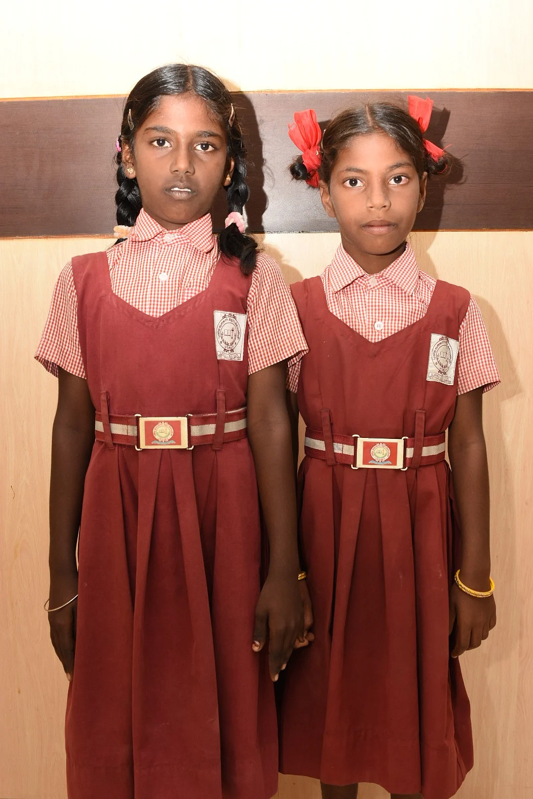 மாணவிகள்