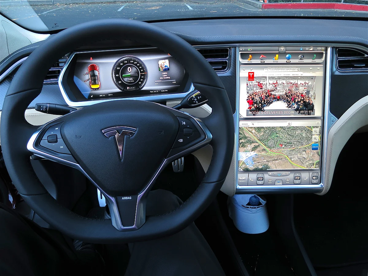 Tesla Auto Pilot