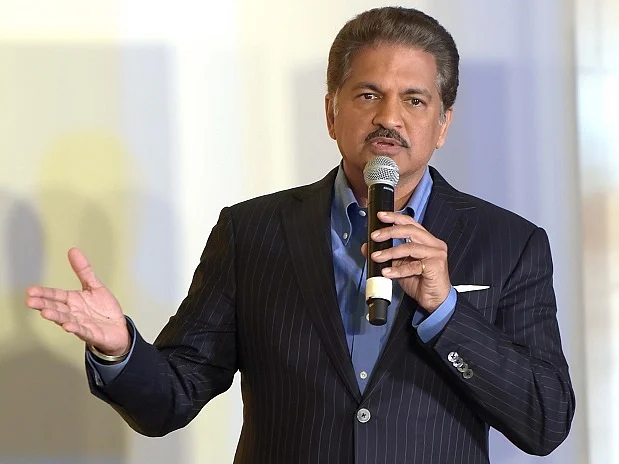 `வெட்கப்படுகிறேன்... அப்போதே படித்திருக்க வேண்டும்!'- தமிழின் பெருமையைப் பேசும் ஆனந்த் மஹிந்திரா