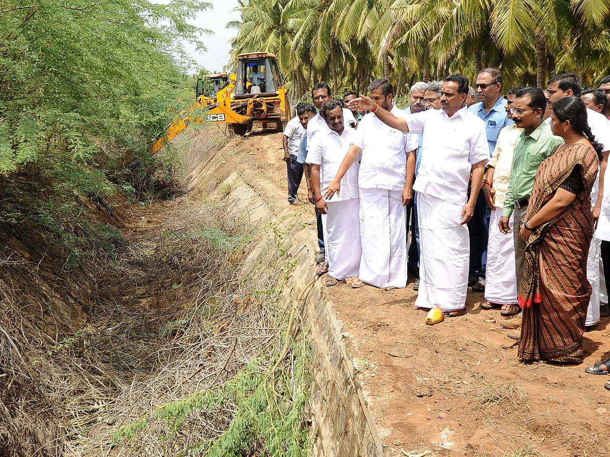 `தமிழகத்தில் விரைவில் 820 மின்சாரப் பேருந்துகள்!’ - அமைச்சர் எம்.ஆர்.விஜயபாஸ்கர்
