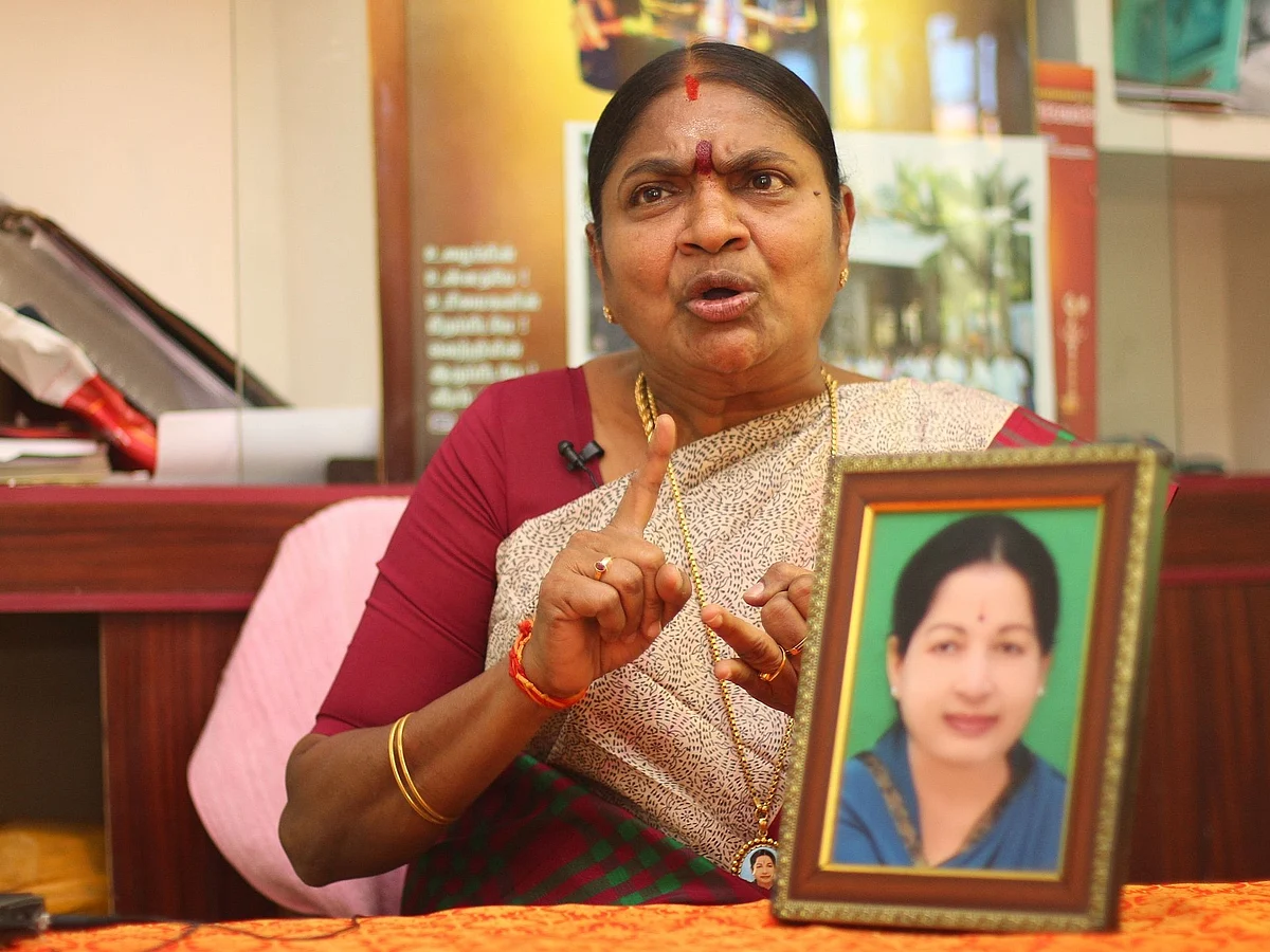 `மூன்றாவது முறையாக அ.தி.மு.க ஆட்சி; வெள்ளோட்டம்தான் இந்த வெற்றி!' - பா.வளர்மதி