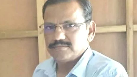 துணை இயக்குநர் ஞானமணி