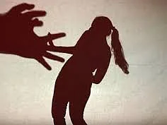 `தனிப்படை காவலர் மொபைலுக்கே வந்த எஸ்.எம்.எஸ்’ - மதுரையில் சிக்கிய பாலியல் கும்பல்!