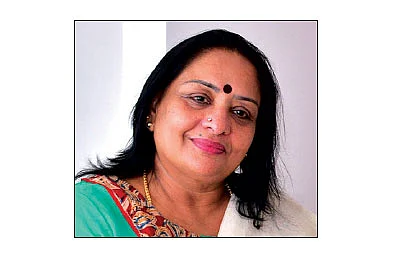 80’ஸ் எவர்கிரீன் நாயகிகள் - 18: நான் இப்படி இருக்கவே விரும்புகிறேன்! - நடிகை சுலக்ஷனா