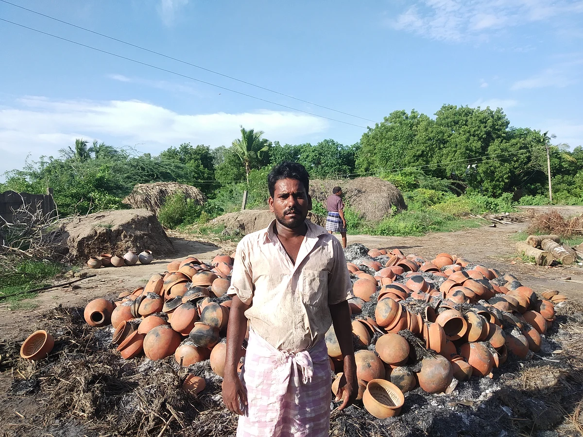 Clay Pot Maker Santhosh