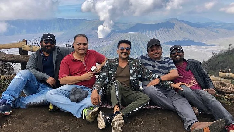 Kaappaan crew