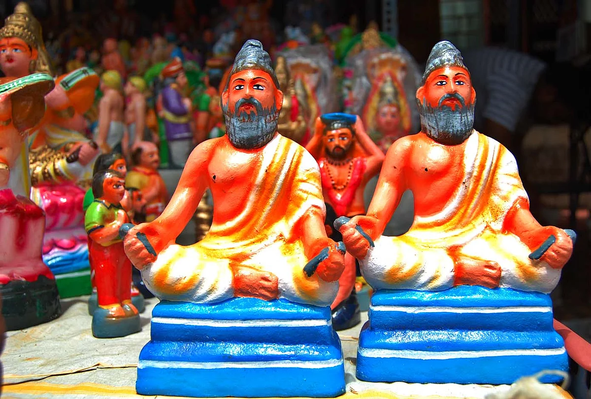 திருவள்ளுவர் கொலு பொம்மைகள்