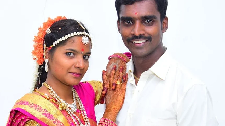 மணிகண்டன் - திவ்யா