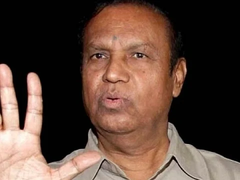 `பதவியேற்கும் முன்பே பட்டாபிஷேகமா?' - கொந்தளித்த டி.ஆர்.பாலு