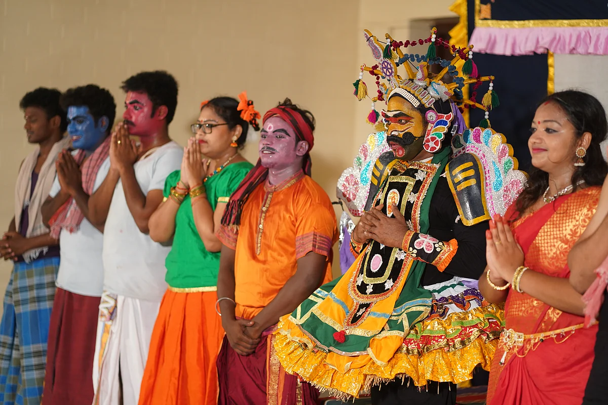 Artists Who Participated in Play