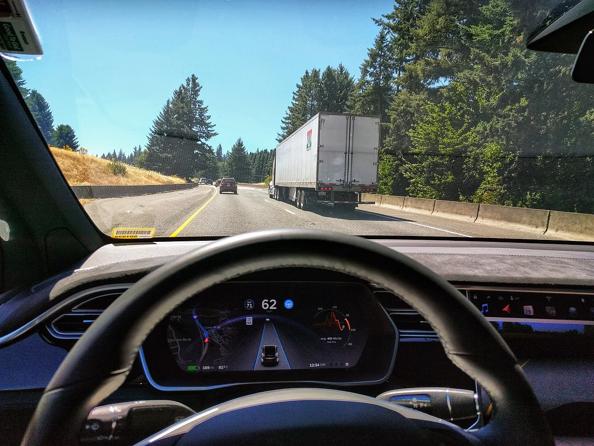 Tesla Auto Pilot