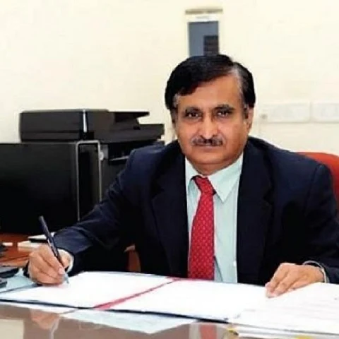அண்ணா பல்கலைக்கழக
துணை வேந்தர் சூரப்பா