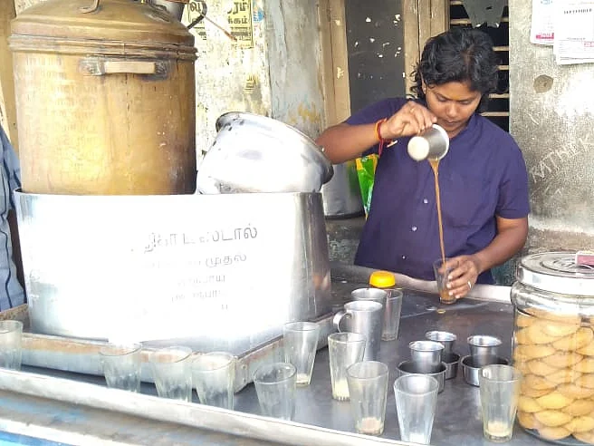 டீக்கடை ராதிகா