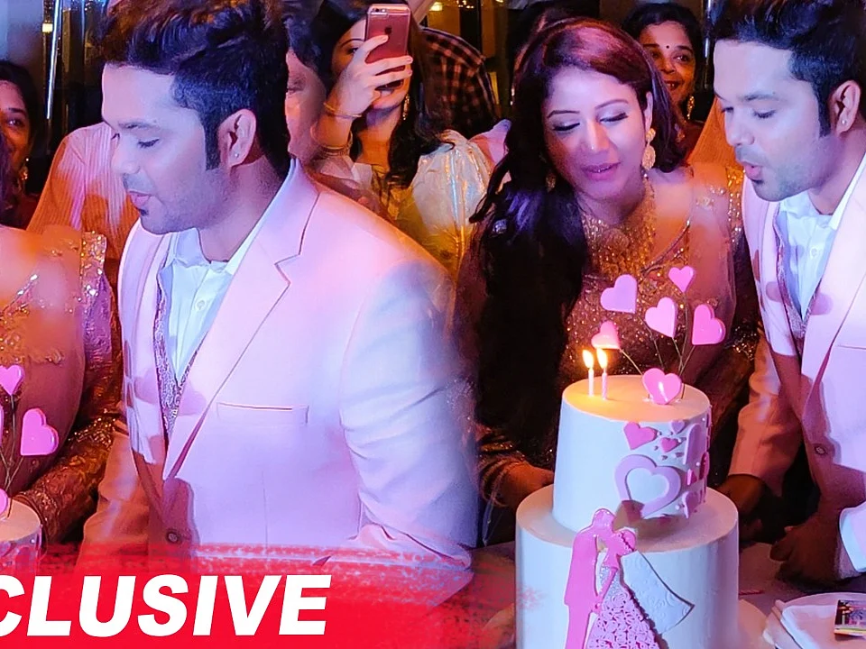CAKE CUTTING: Alya Manasa & Sanjeev ROMANTIC Moments