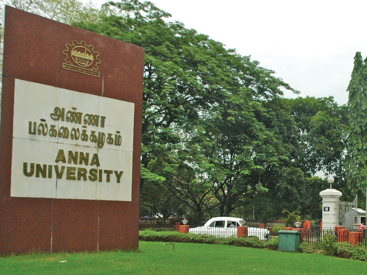 50:50 மாணவர்களுக்கே அனுமதி - இறுதிப் பருவத் தேர்வை நடத்த விரையும் அண்ணா பல்கலைக்கழகம்!